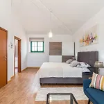 Boris Villa *